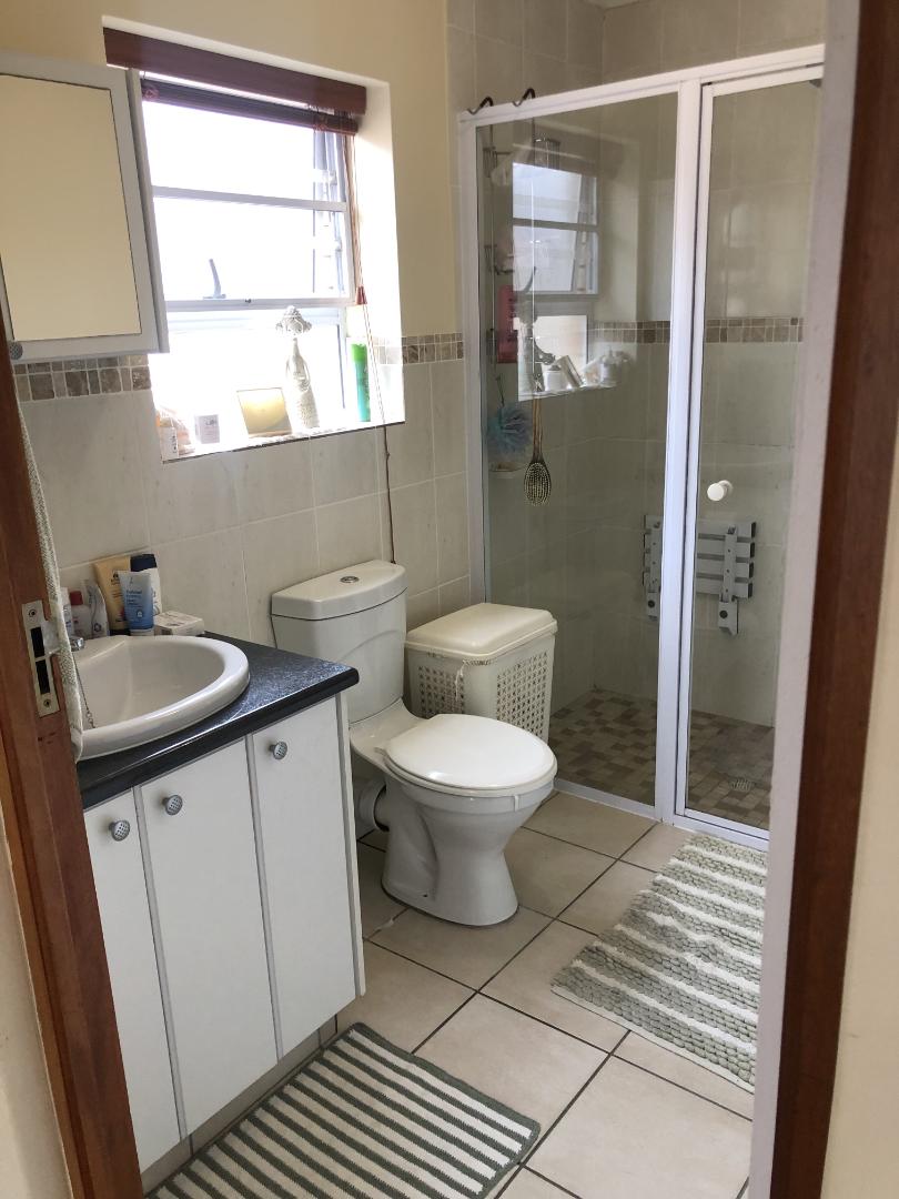 To Let 2 Bedroom Property for Rent in Reebok Western Cape